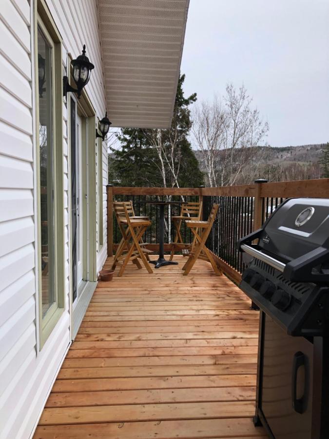 Chalets Les Chanterelles De Forillon L'Anse-au-Griffon ภายนอก รูปภาพ