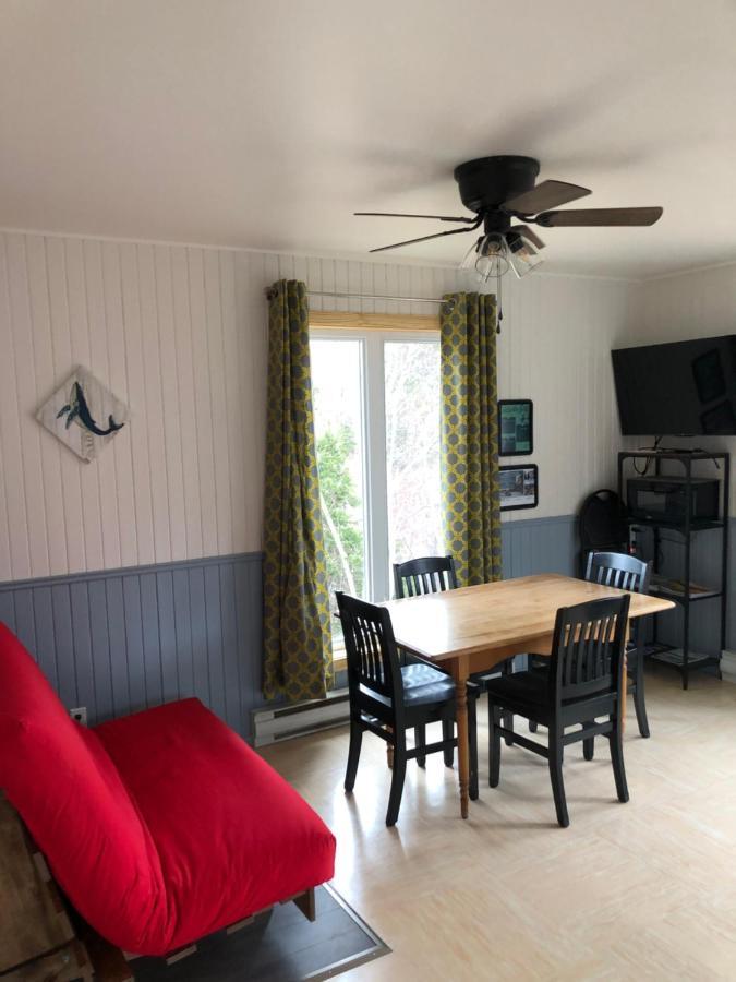 Chalets Les Chanterelles De Forillon L'Anse-au-Griffon ภายนอก รูปภาพ