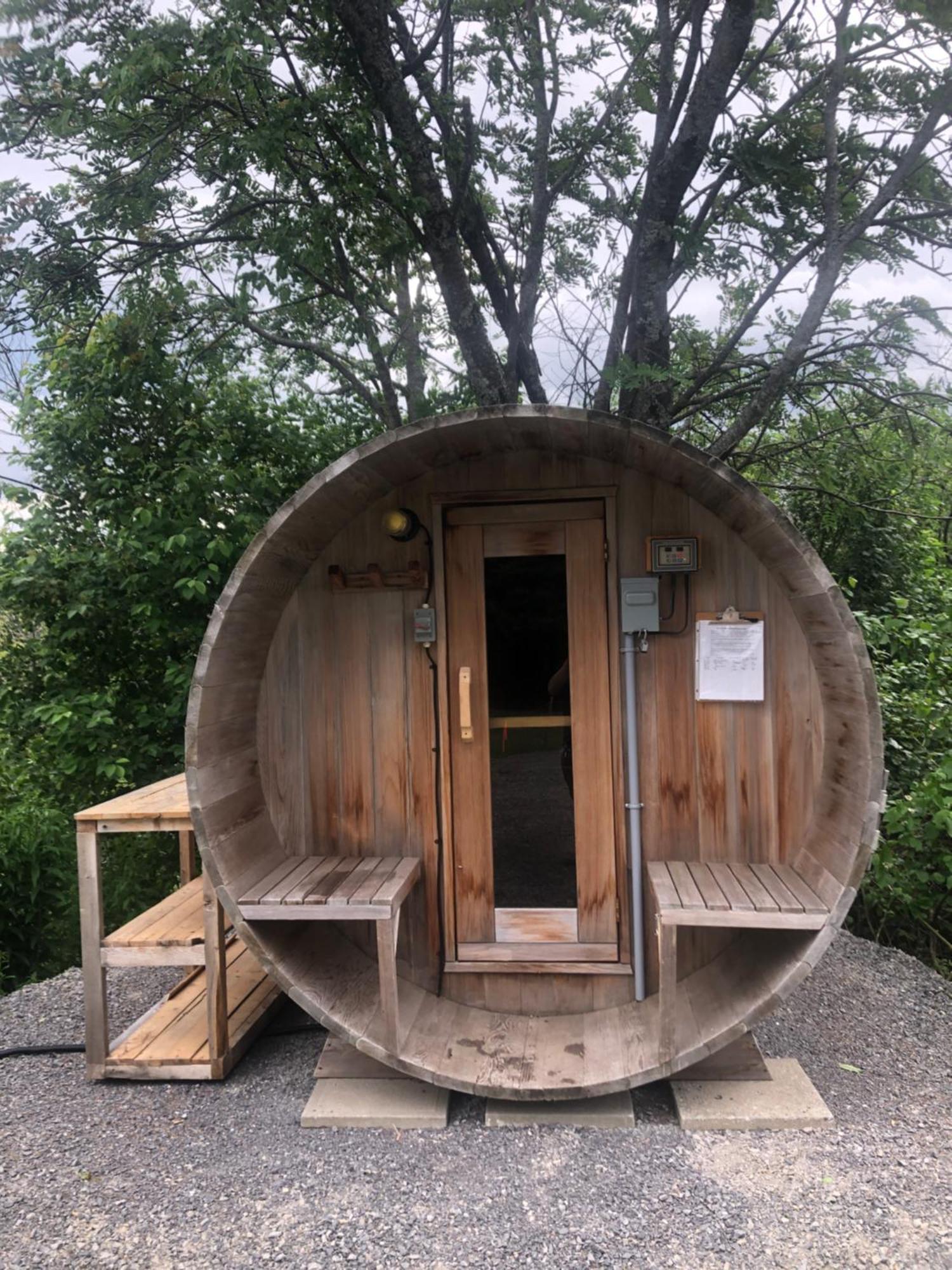 Chalets Les Chanterelles De Forillon L'Anse-au-Griffon ภายนอก รูปภาพ