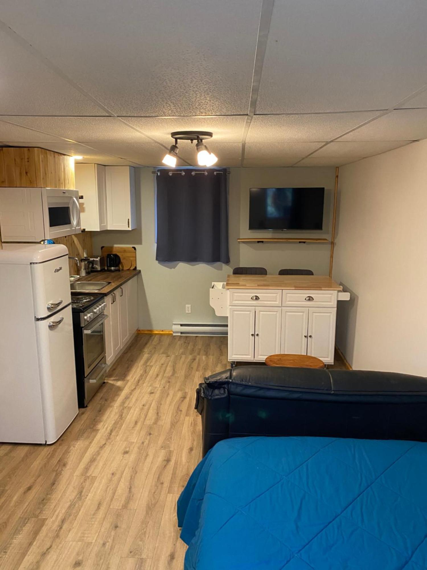 Chalets Les Chanterelles De Forillon L'Anse-au-Griffon ภายนอก รูปภาพ